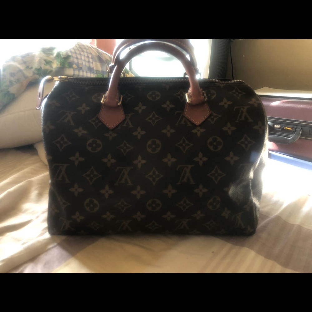 Louis Vuitton Speedy 30